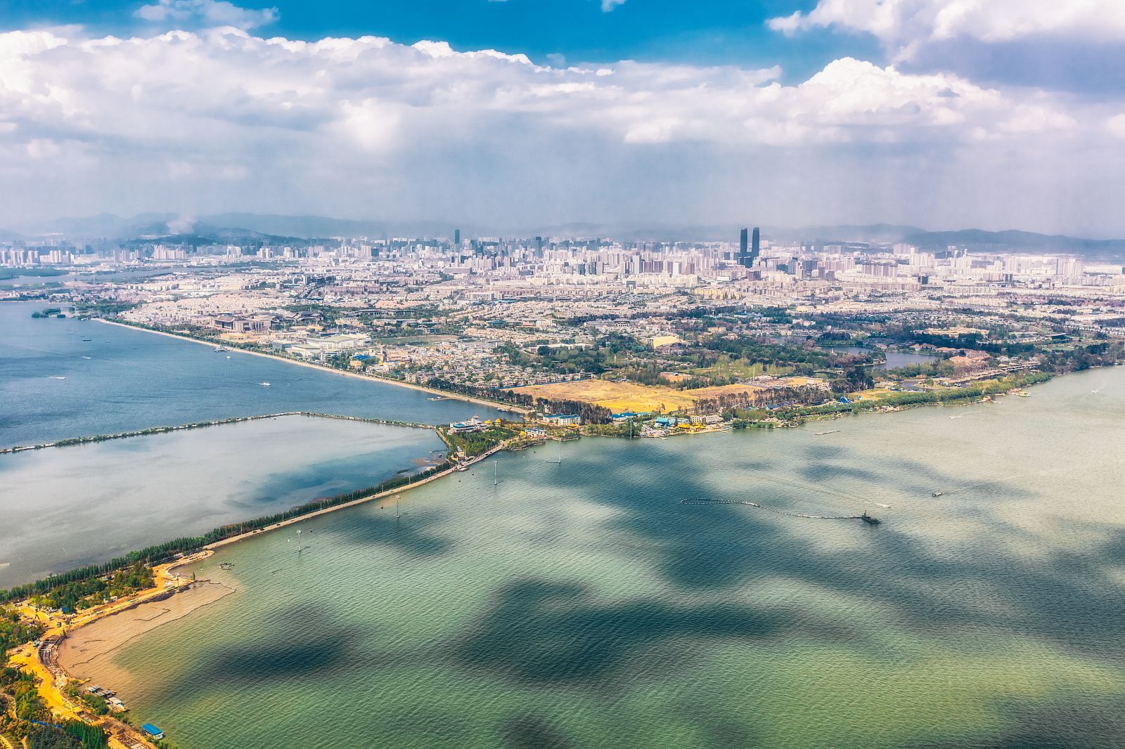 昆明城市之旅——与公牛一起奔跑的春城