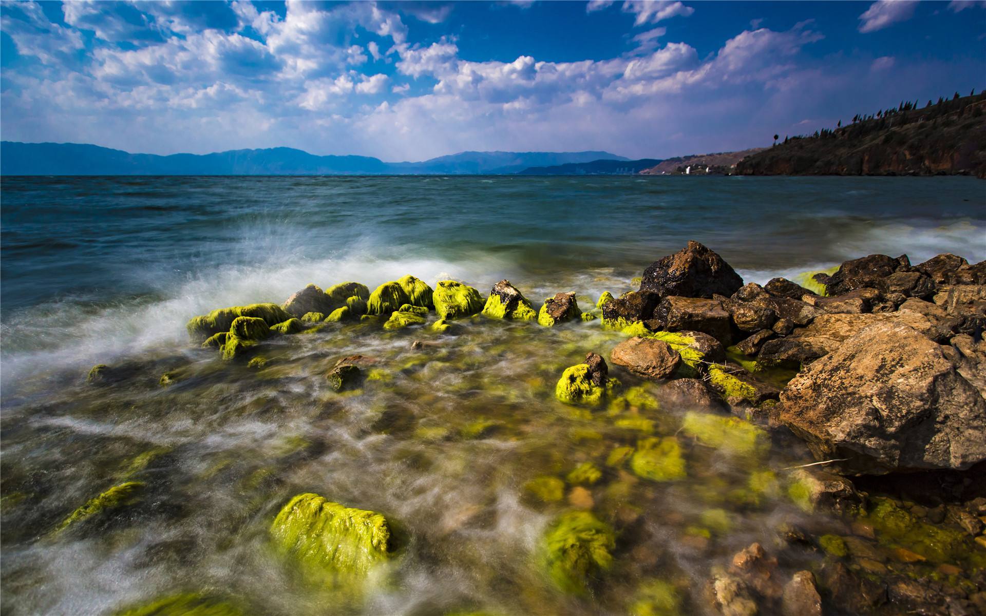 一月份的天气适合去云南旅游吗